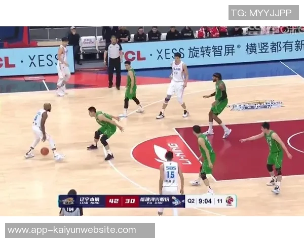 海兰德半场表现抢眼5投3中贡献12分1篮板2助攻1抢断助力全队 海兰德半场表现抢眼5投3中贡献12分1篮板2助攻1抢断助力全队