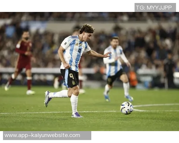 梅西全场表现不佳数据分析：射门效率低下过人失利球权丢失频繁