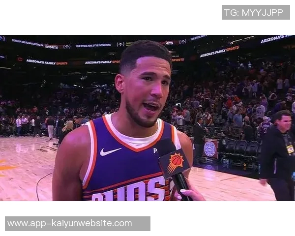 布克谈客战快船主场揭幕战:对手必将展现强烈侵略性 布克谈客战快船主场揭幕战:对手必将展现强烈侵略性