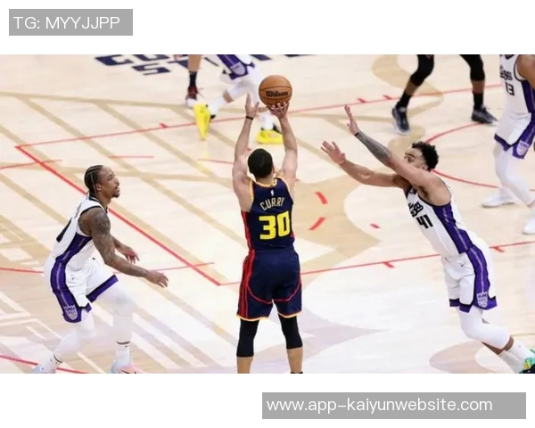 霍福德称库里每次移动都令联盟对手心生畏惧