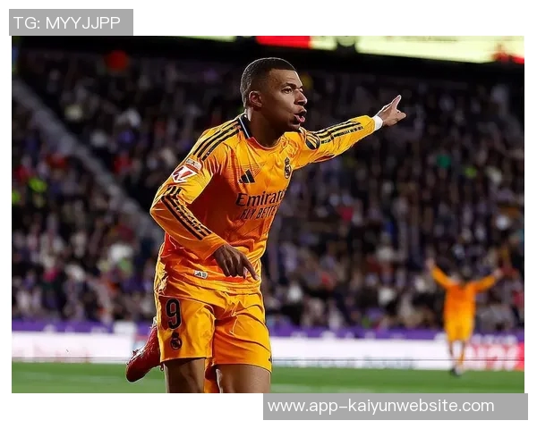 姆巴佩上演帽子戏法荣膺欧冠最佳球员官方宣布他表现出色