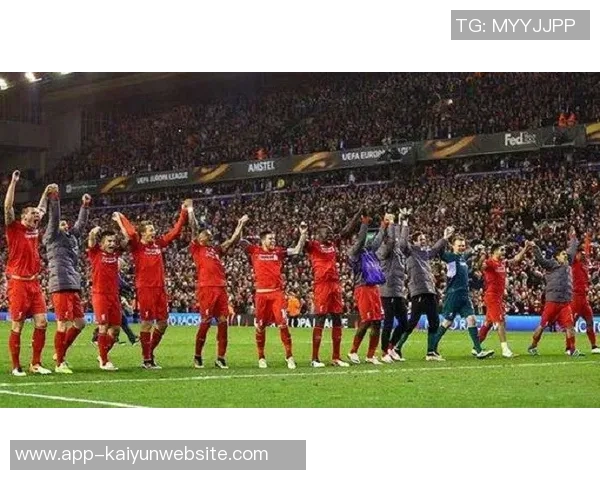 早报：双红会激战正酣曼联绝杀利物浦上演惊心动魄逆转