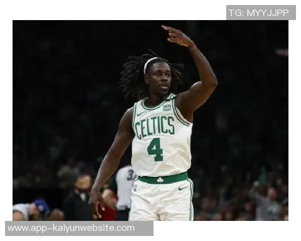 安芬尼西蒙斯谈与马祖拉的默契建立过程及其对球队磨合的积极影响