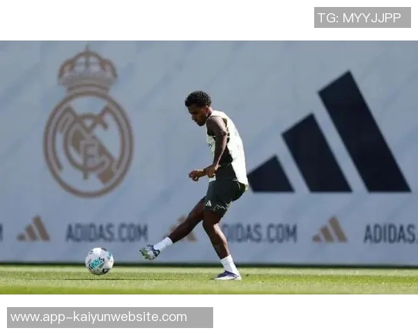 西媒报道门迪伤缺165天皇马考虑为其寻找转会机会