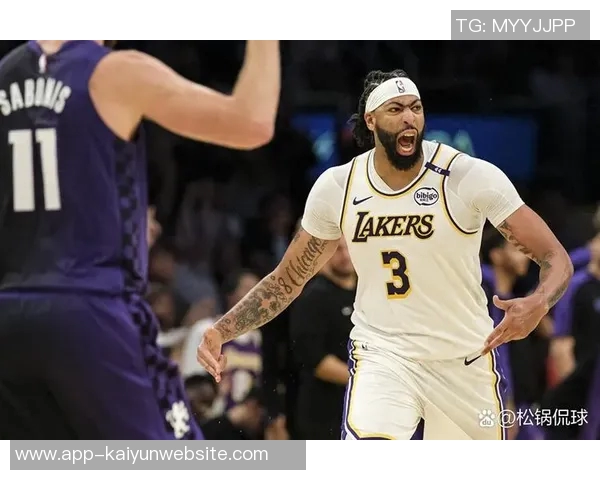 小里弗斯分析老詹在湖人角色转变为何需无球打法而非持球核心