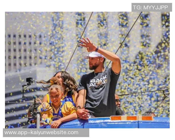 勇士队发布新赛季城市版球衣全新配色颜值评测与球迷反响分析