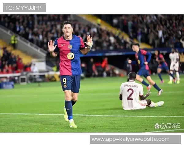 西媒报道孔德今日训练归队拉菲尼亚莱万奥尔莫等人缺席