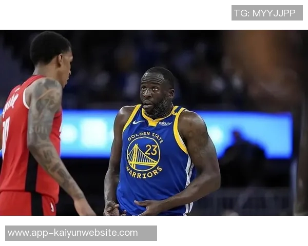 勇士替补发威全队五人得分上双首发火力明显不足 勇士替补发威全队五人得分上双首发火力明显不足