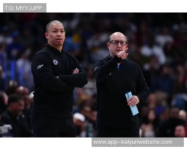 邓恩谈范甘迪防守体系强调沟通与执行的重要性