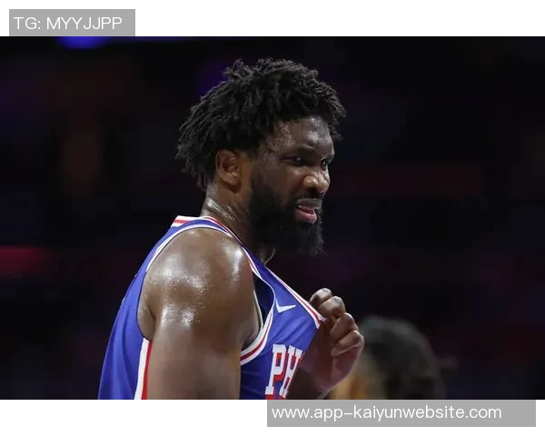 恩比德上半场表现稳定8投5中贡献14分1篮板3助攻1盖帽